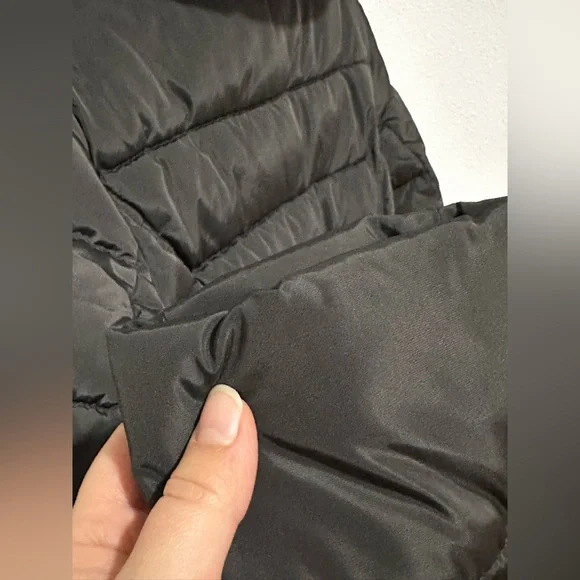 Size small jacket - Picture 3 of 3